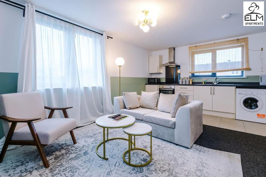 Cozy 1 Bedroom Apartment, Prime Location , Free Parking مانشستر المظهر الخارجي الصورة