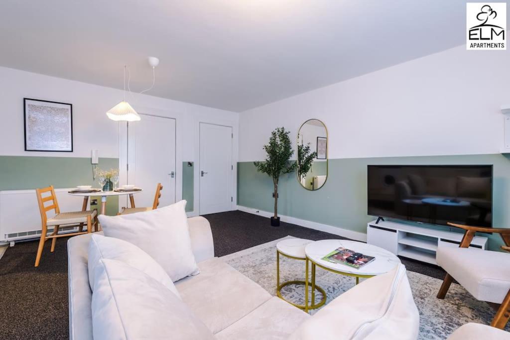 Cozy 1 Bedroom Apartment, Prime Location , Free Parking مانشستر المظهر الخارجي الصورة