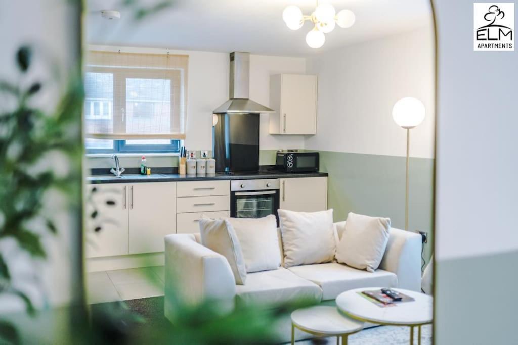 Cozy 1 Bedroom Apartment, Prime Location , Free Parking مانشستر المظهر الخارجي الصورة